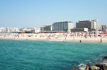 Praia do Tarquínio-Paraíso, concelho de Almada, Portugal